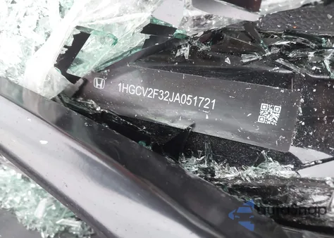 2018 Honda Accord Sport 2.0T z USA, uszkodzony, nr VIN 1HGCV2F32JA051721